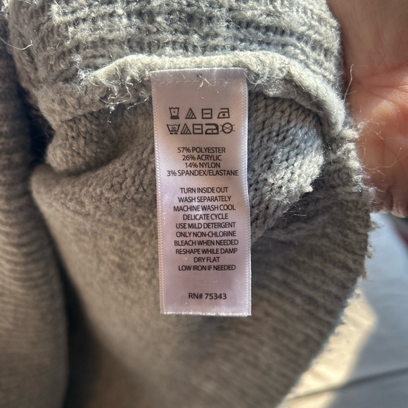 Cute dog cozy sweater - Picture 2 of 3